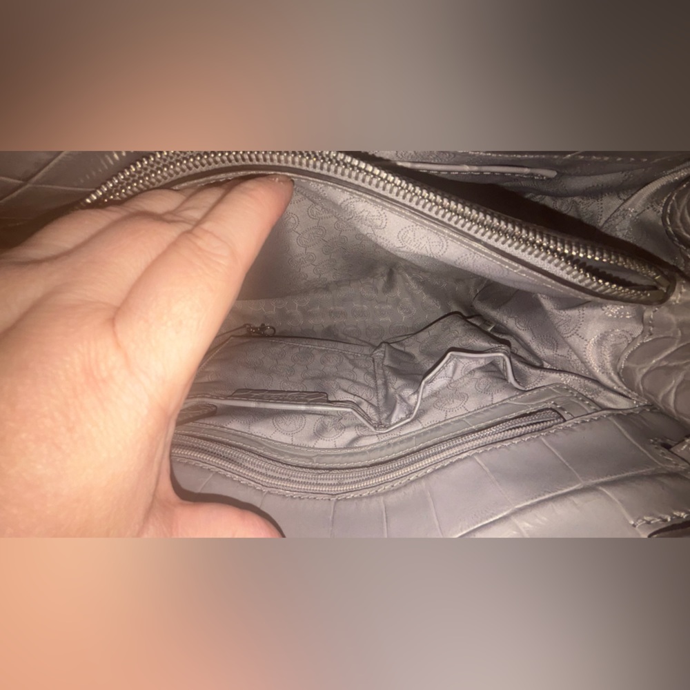 Michael Kors Leather Satchel Dove Grey Croc Embossed Dillon Purse NWOT - Picture 10 of 13